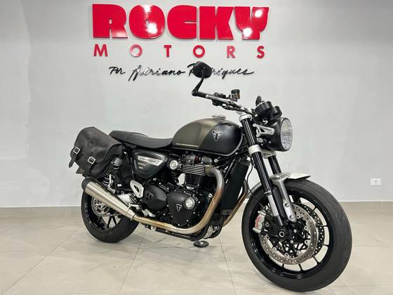 TRIUMPH SPEED TWIN 